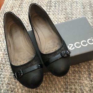 Ecco shoes- black flats